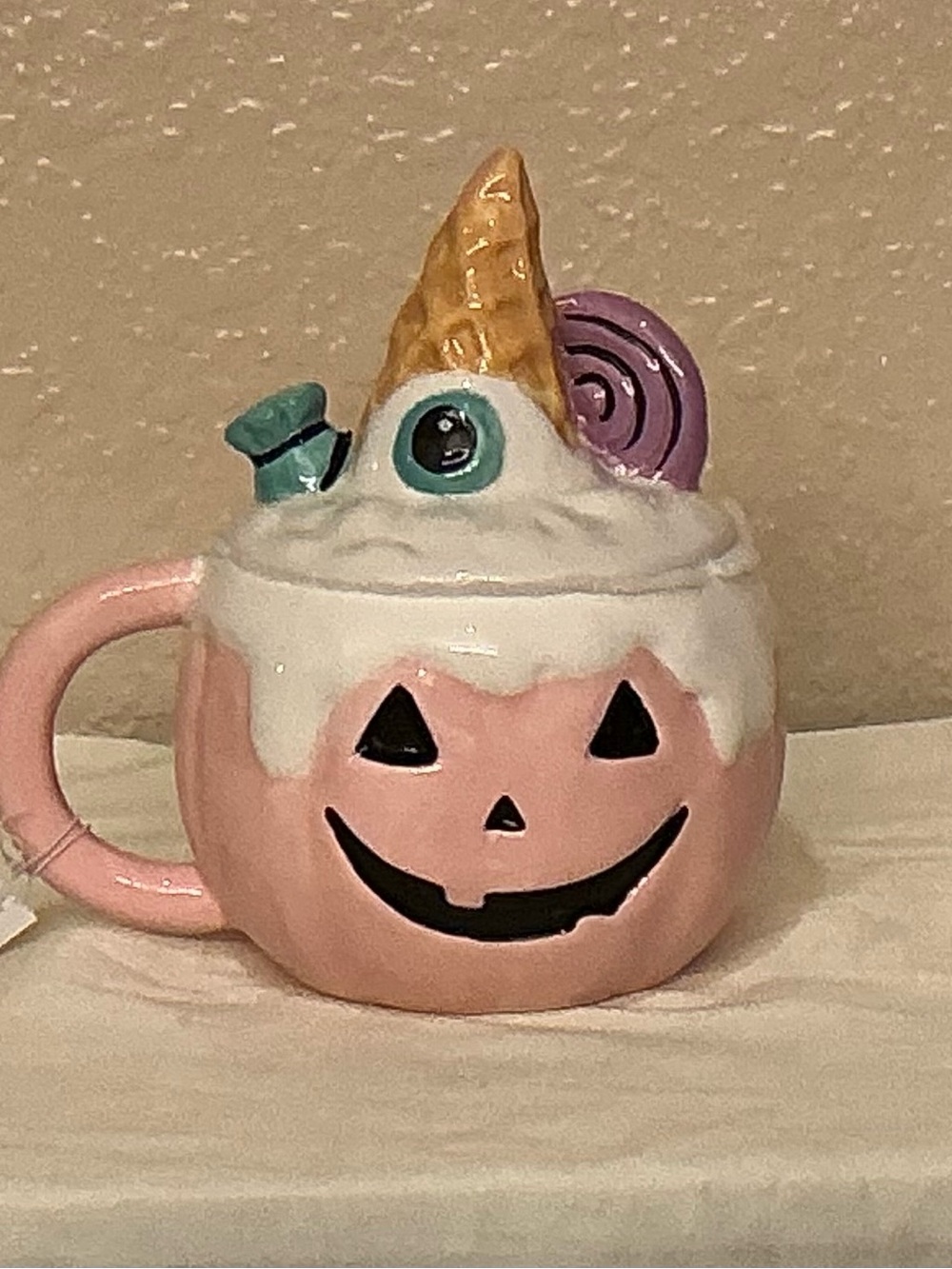 Pink Halloween Pumpkin Mug with Ice Cream Toppings Lid